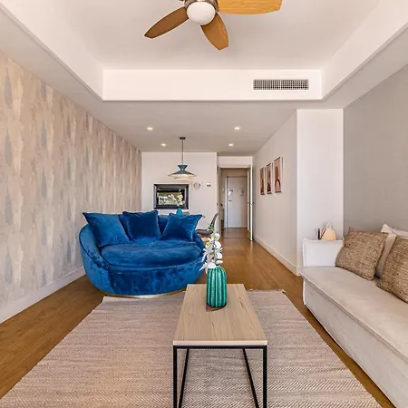 The Blue Pearl Apartment *