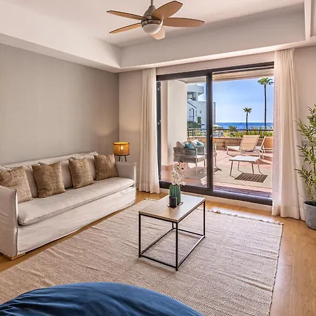 The Blue Pearl Apartment *